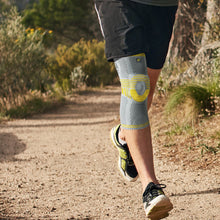 Cargar imagen en el visor de la galería, BRACOO KP41 Shielder <br> Rodillera con Almohadilla Ergonómica 3D Patentada (*patentada)