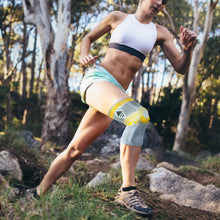 Cargar imagen en el visor de la galería, BRACOO KP41 Shielder <br> Rodillera con Almohadilla Ergonómica 3D Patentada (*patentada)